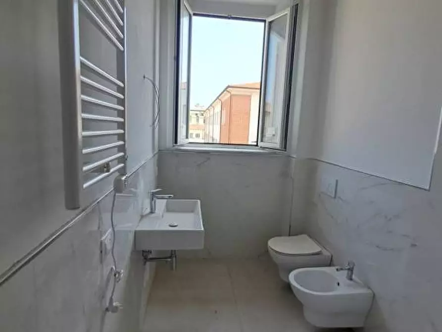 Immagine 19 di Appartamento in vendita  a Viareggio