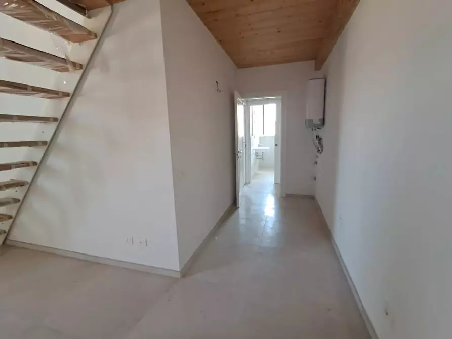 Immagine 9 di Appartamento in vendita  a Viareggio