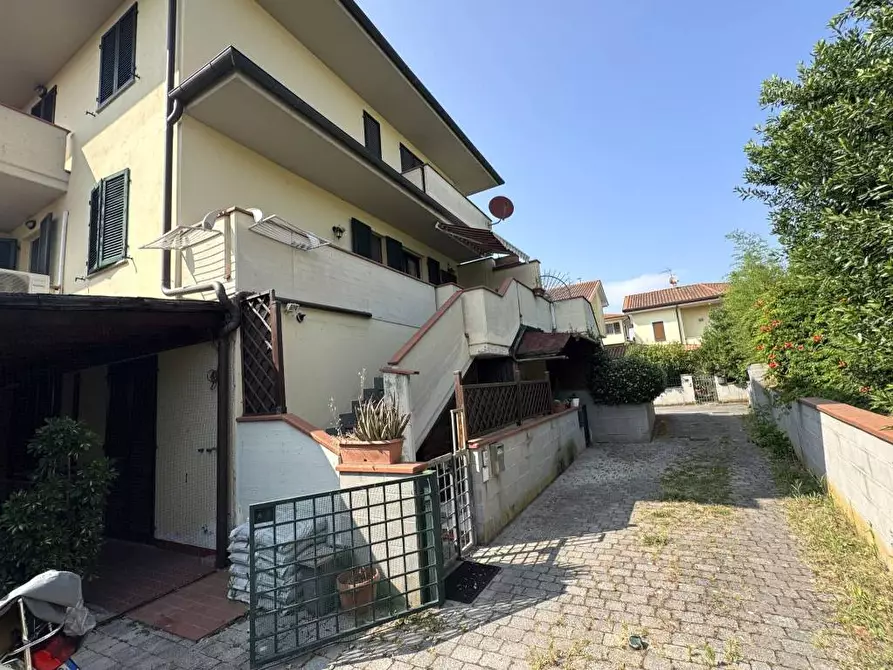 Immagine 15 di Appartamento in vendita  a Calcinaia