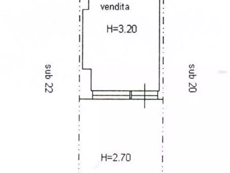Immagine 2 di Locale commerciale in vendita  a Viareggio