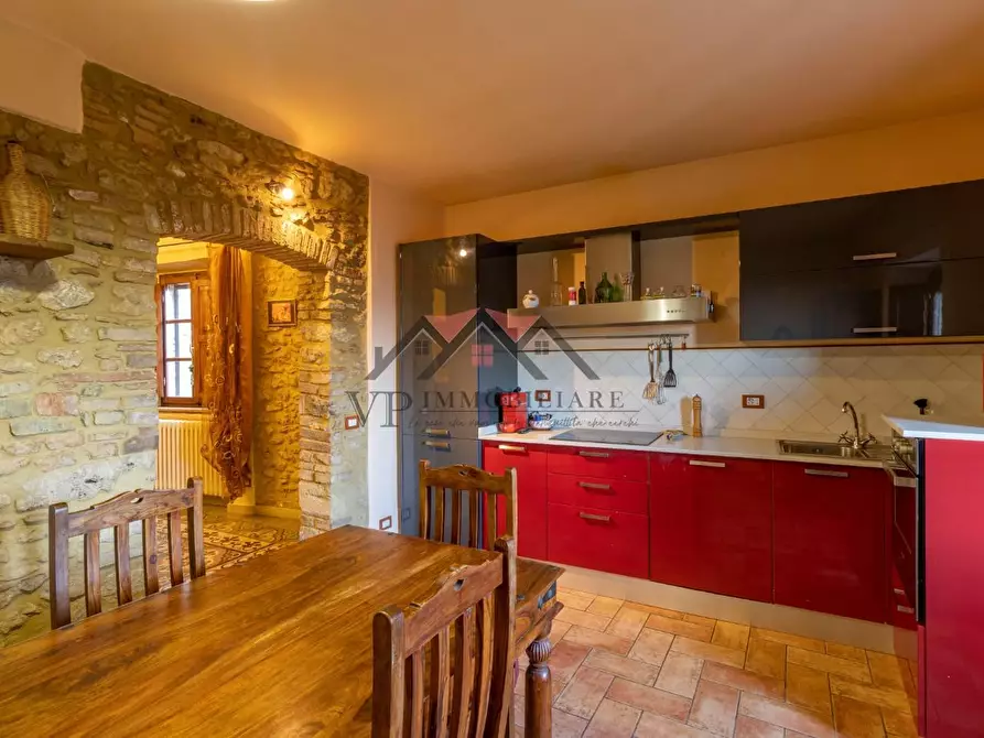 Immagine 6 di Appartamento in vendita  a Pomarance