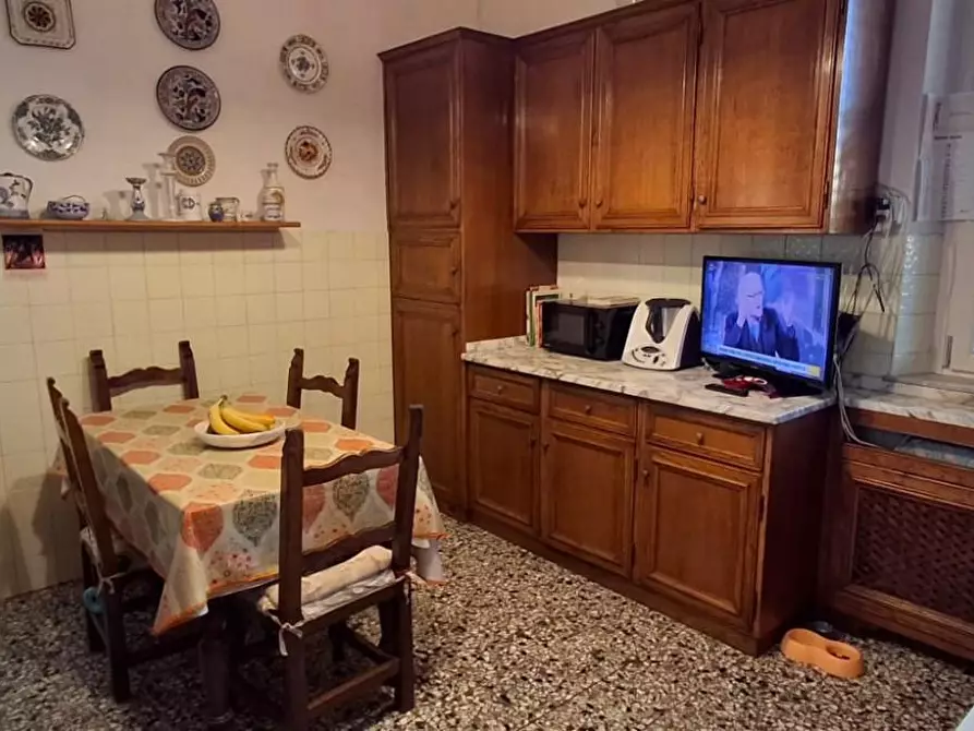 Immagine 6 di Casa bifamiliare in vendita  a Lucca