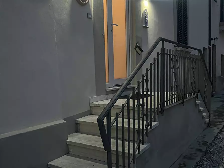 Immagine 28 di Casa bifamiliare in vendita  a Lucca
