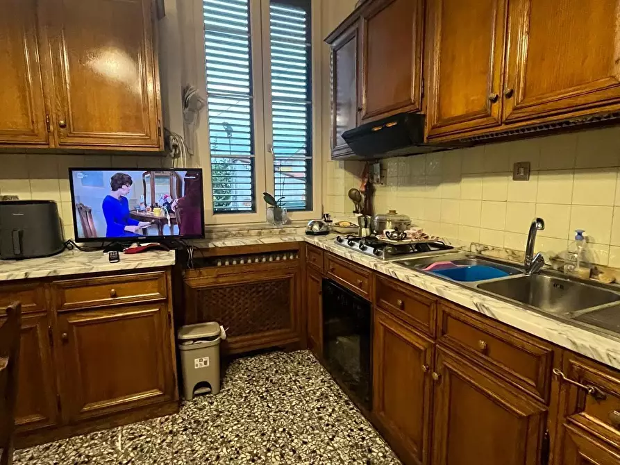 Immagine 8 di Casa bifamiliare in vendita  a Lucca