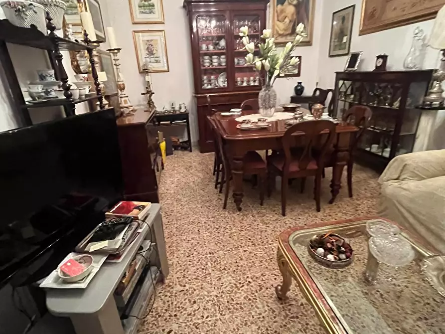Immagine 12 di Casa bifamiliare in vendita  a Lucca
