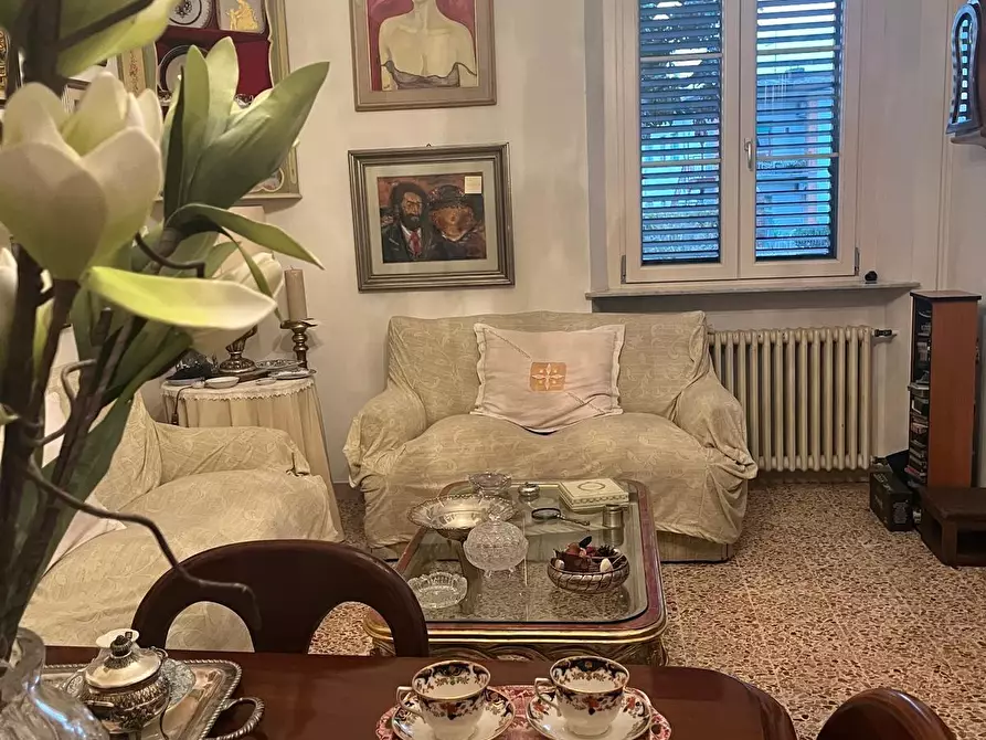 Immagine 9 di Casa bifamiliare in vendita  a Lucca