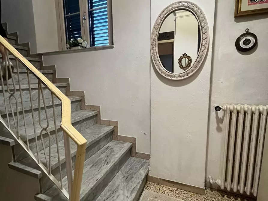 Immagine 10 di Casa bifamiliare in vendita  a Lucca