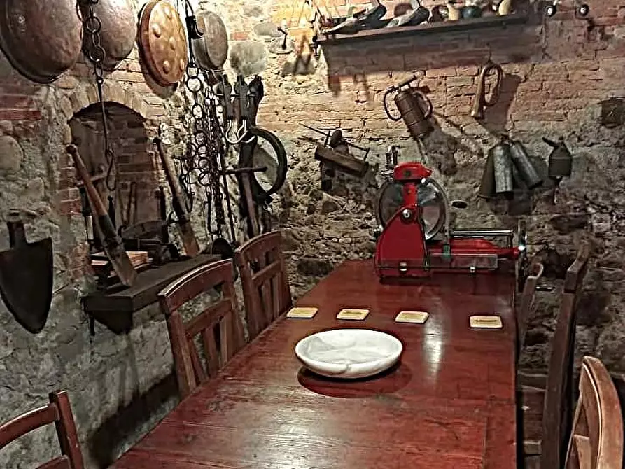 Immagine 1 di Casa bifamiliare in vendita  a Lucca