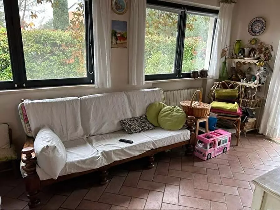 Immagine 3 di Villa in vendita  a Siena