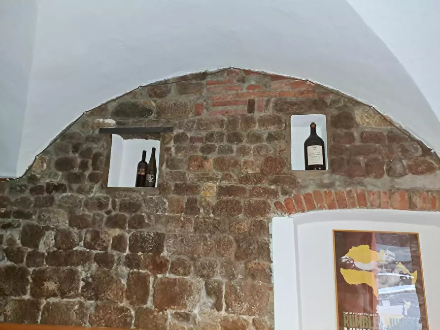 Immagine 3 di Locale commerciale in affitto  a Pisa