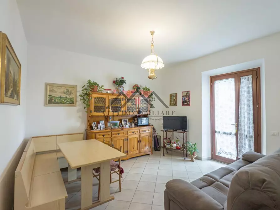 Immagine 2 di Appartamento in vendita  a Pomarance