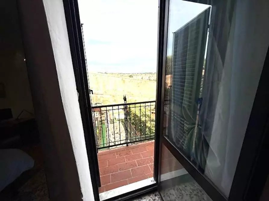 Immagine 11 di Appartamento in vendita  a Siena