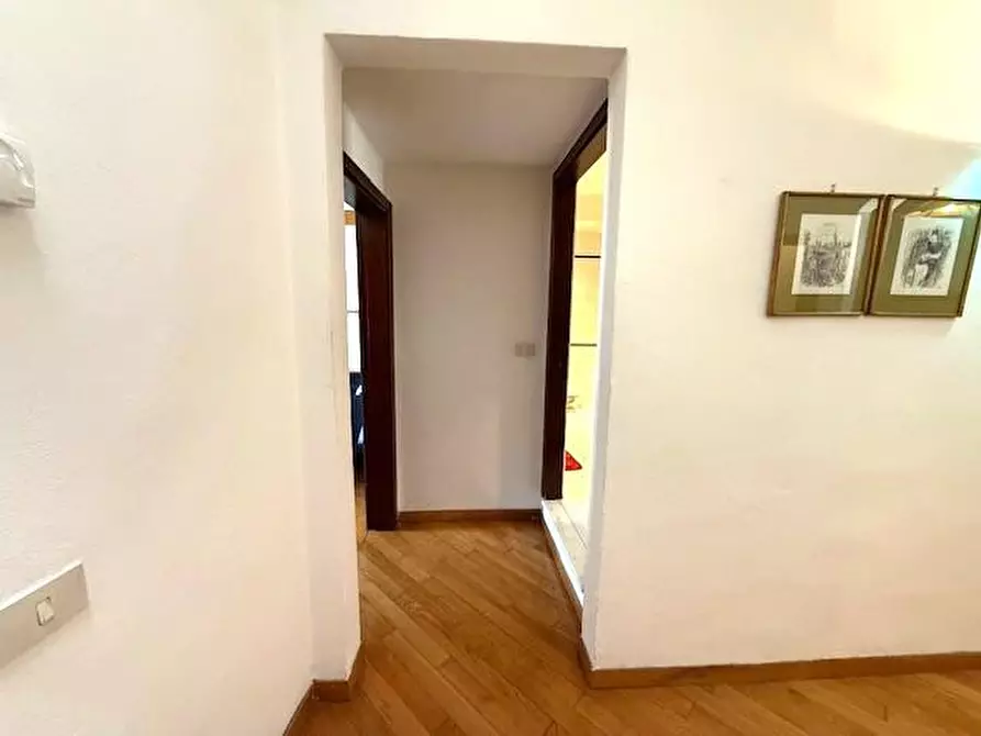 Immagine 16 di Appartamento in vendita  a Siena