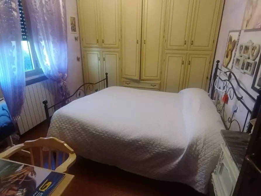 Immagine 33 di Villa in vendita  a Massa