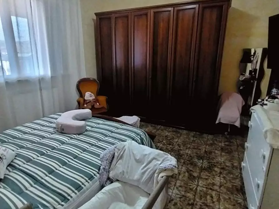 Immagine 15 di Villa in vendita  a Massa