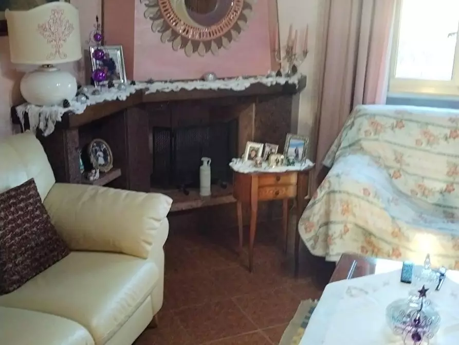 Immagine 27 di Villa in vendita  a Massa