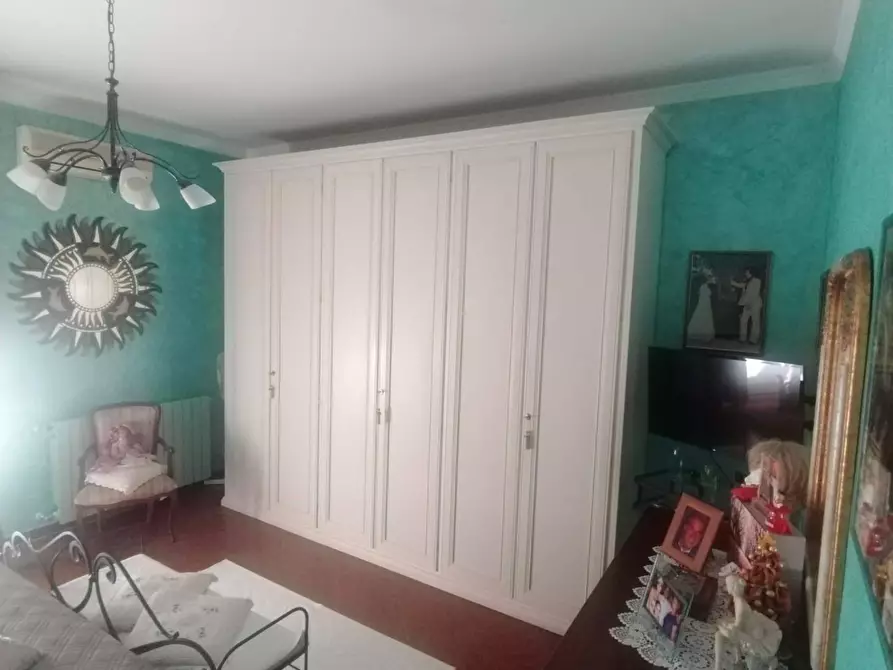 Immagine 31 di Villa in vendita  a Massa