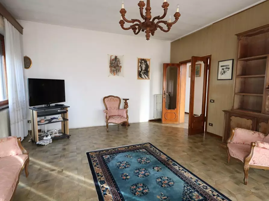 Immagine 3 di Appartamento in vendita  a Cascina