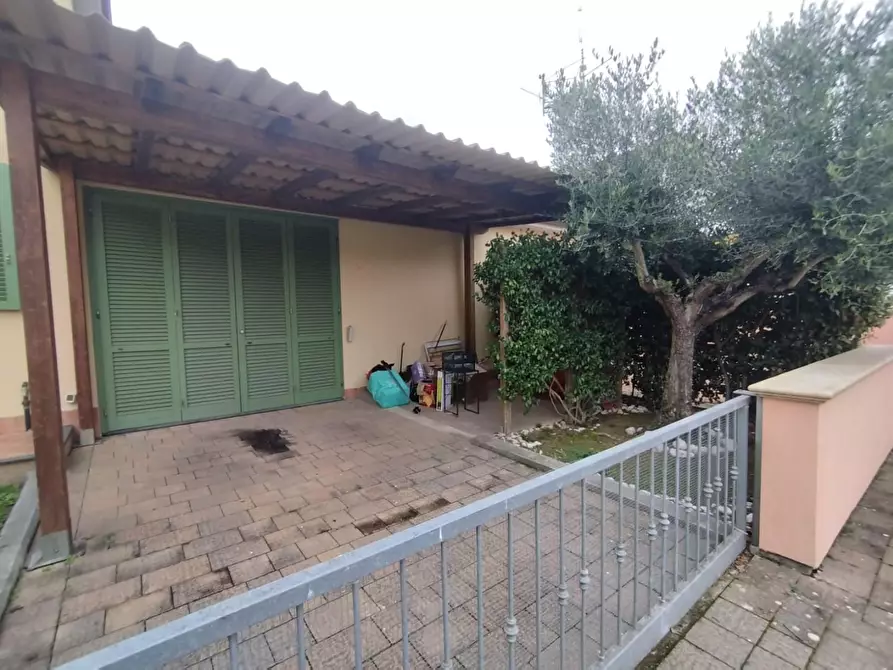 Immagine 3 di Villetta a schiera in vendita  a San Giuliano Terme