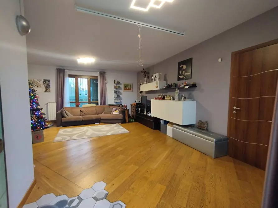 Immagine 11 di Villetta a schiera in vendita  a San Giuliano Terme