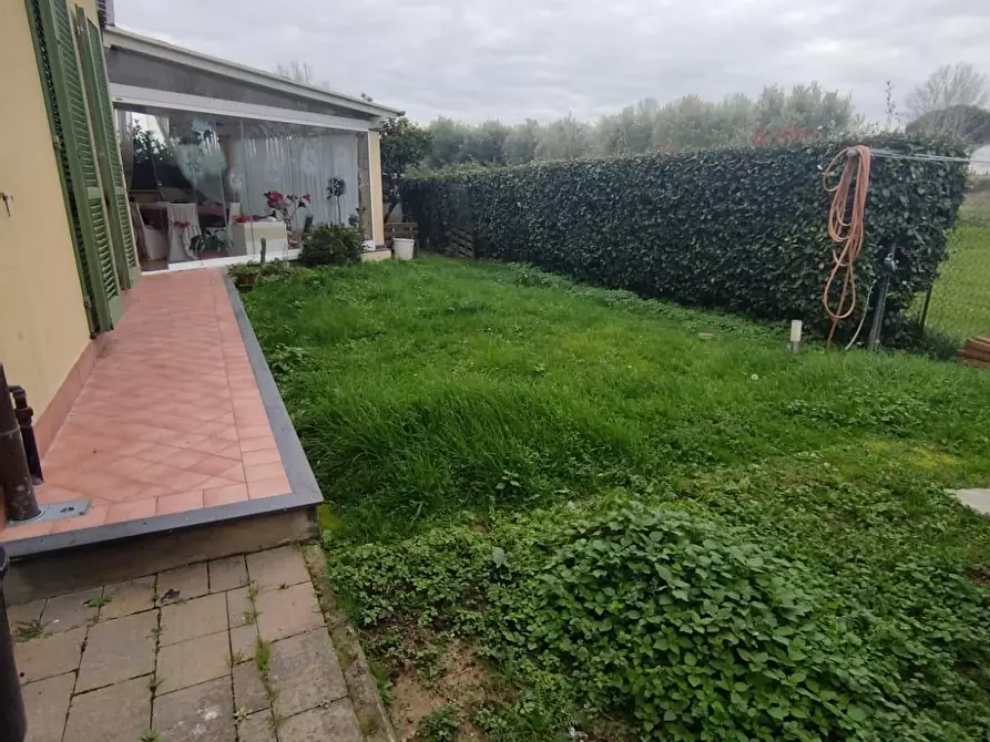 Immagine 14 di Villetta a schiera in vendita  a San Giuliano Terme