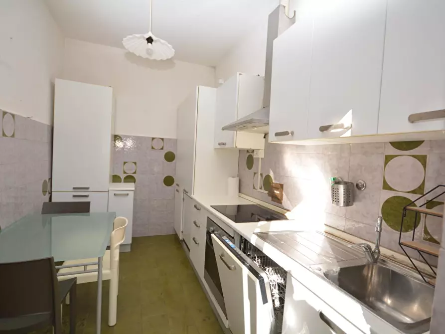 Immagine 33 di Casa quadrifamiliare in vendita  a Massa