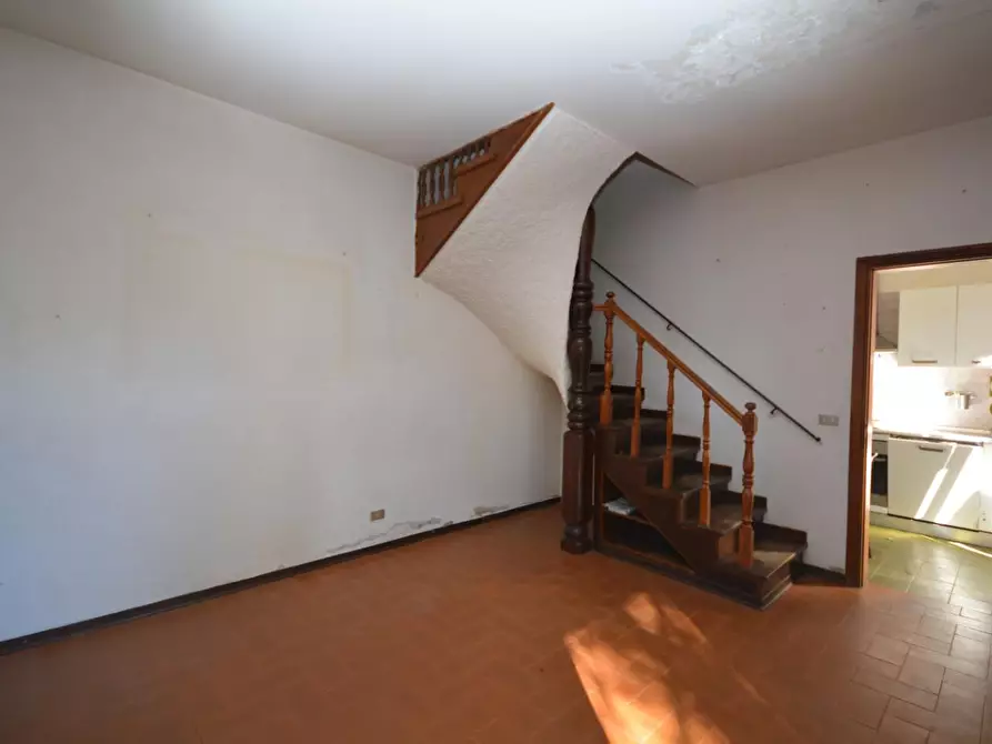 Immagine 19 di Casa quadrifamiliare in vendita  a Massa