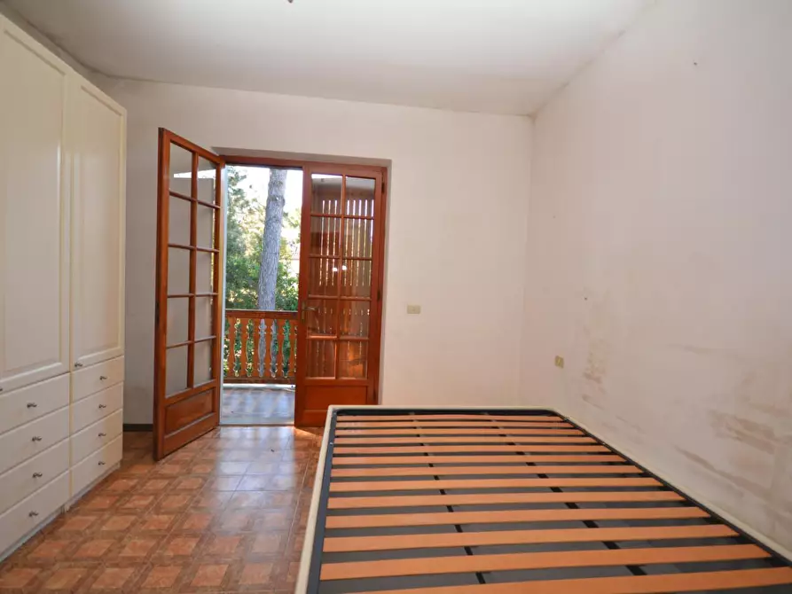 Immagine 20 di Casa quadrifamiliare in vendita  a Massa