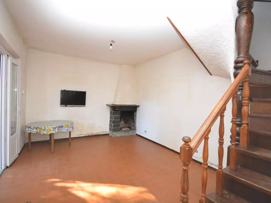 Immagine 16 di Casa quadrifamiliare in vendita  a Massa