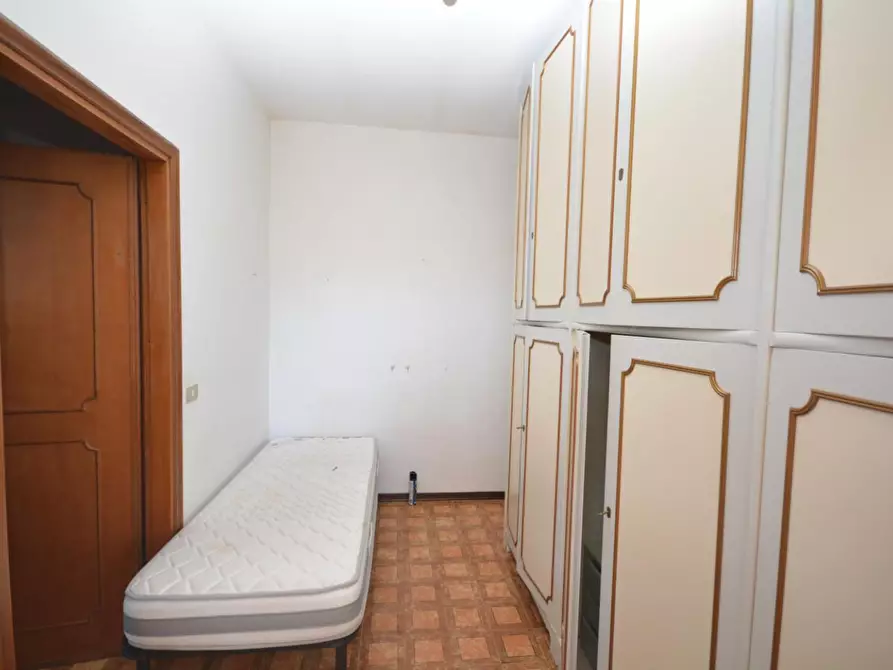 Immagine 25 di Casa quadrifamiliare in vendita  a Massa