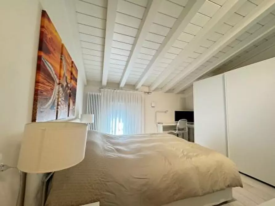 Immagine 10 di Casa bifamiliare in affitto  a Forte Dei Marmi