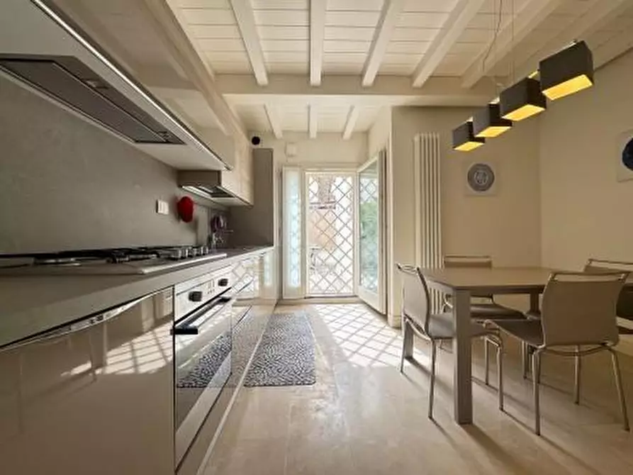 Immagine 4 di Casa bifamiliare in affitto  a Forte Dei Marmi