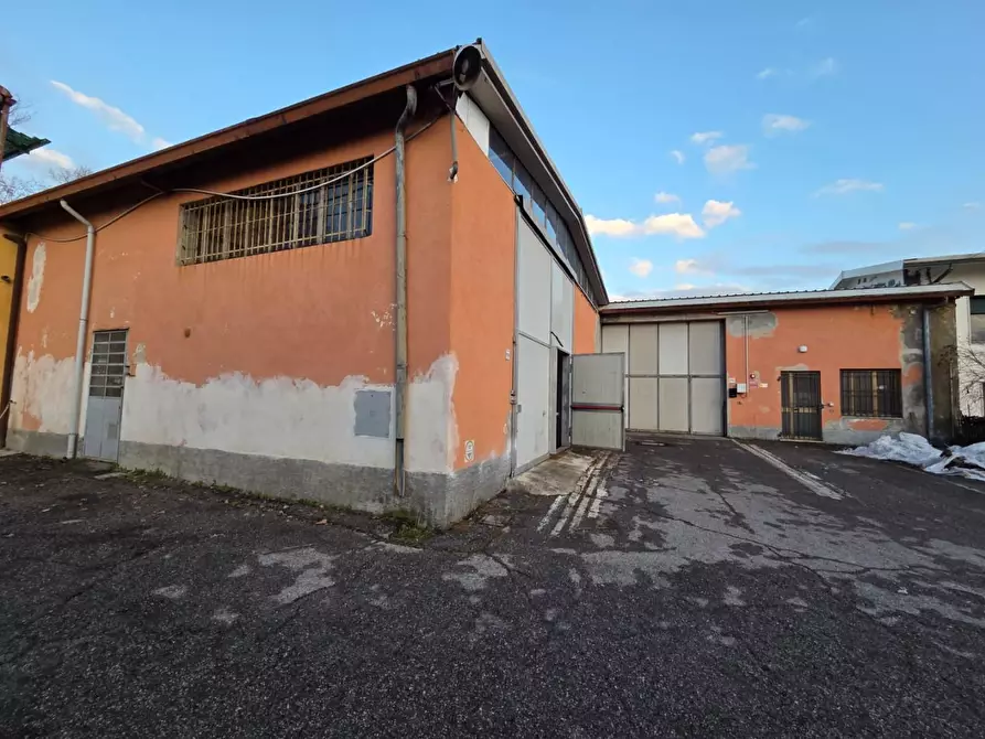 Immagine 3 di Attività artigianale in affitto  a Capannori