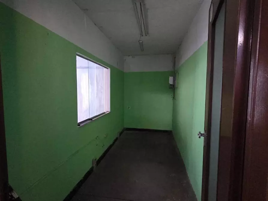 Immagine 9 di Attività artigianale in affitto  a Capannori