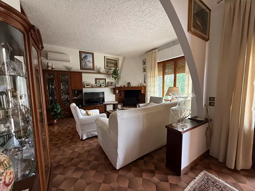 Immagine 12 di Casa bifamiliare in vendita  a Camaiore