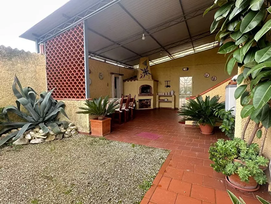 Immagine 9 di Casa bifamiliare in vendita  a Camaiore