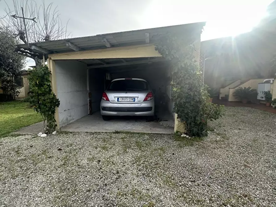 Immagine 57 di Casa bifamiliare in vendita  a Camaiore
