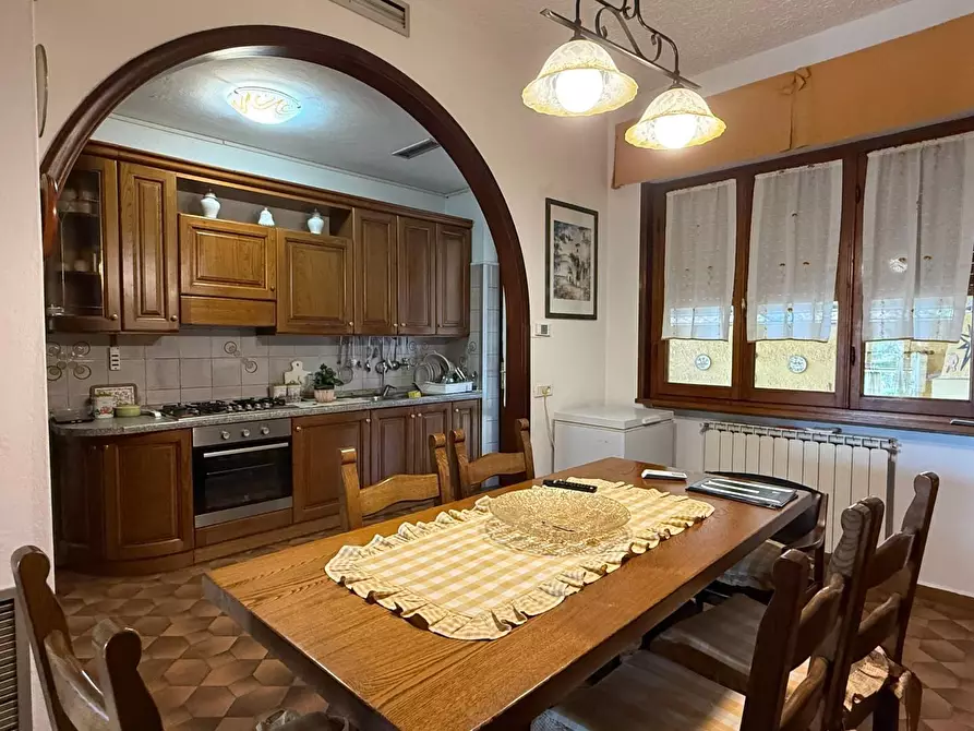 Immagine 15 di Casa bifamiliare in vendita  a Camaiore