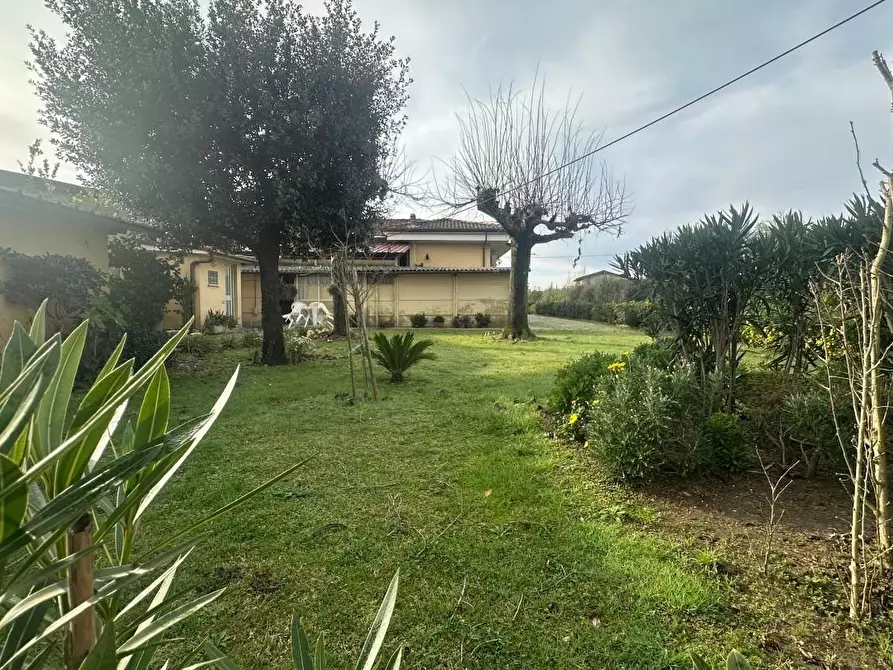 Immagine 56 di Casa bifamiliare in vendita  a Camaiore