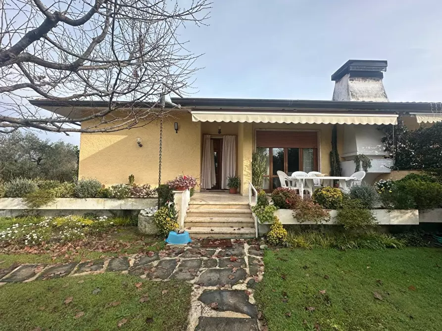 Immagine 35 di Casa bifamiliare in vendita  a Camaiore