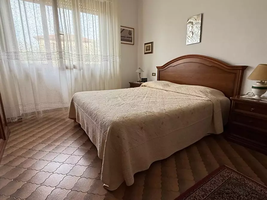 Immagine 20 di Casa bifamiliare in vendita  a Camaiore