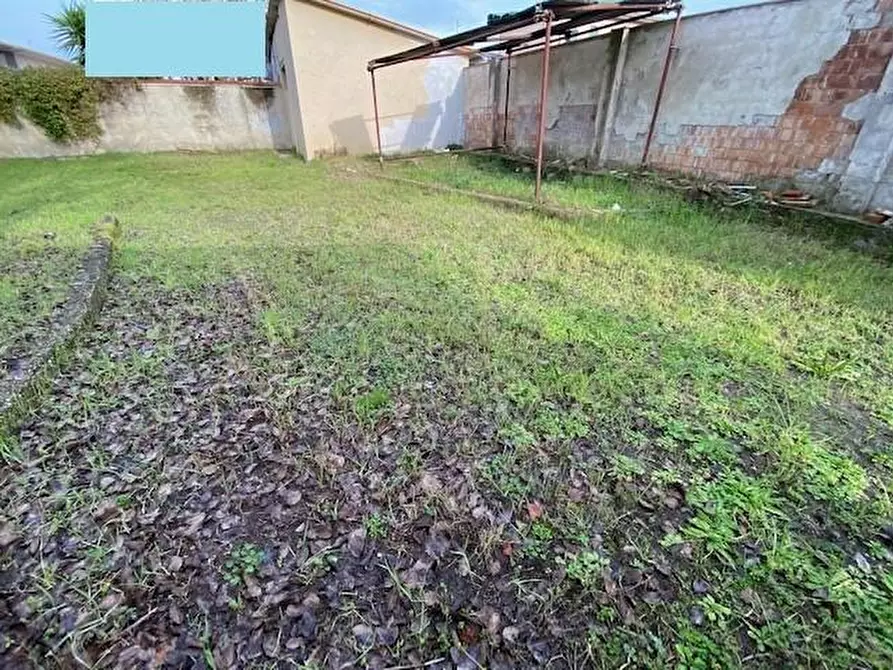 Immagine 8 di Magazzino in affitto  a Pisa