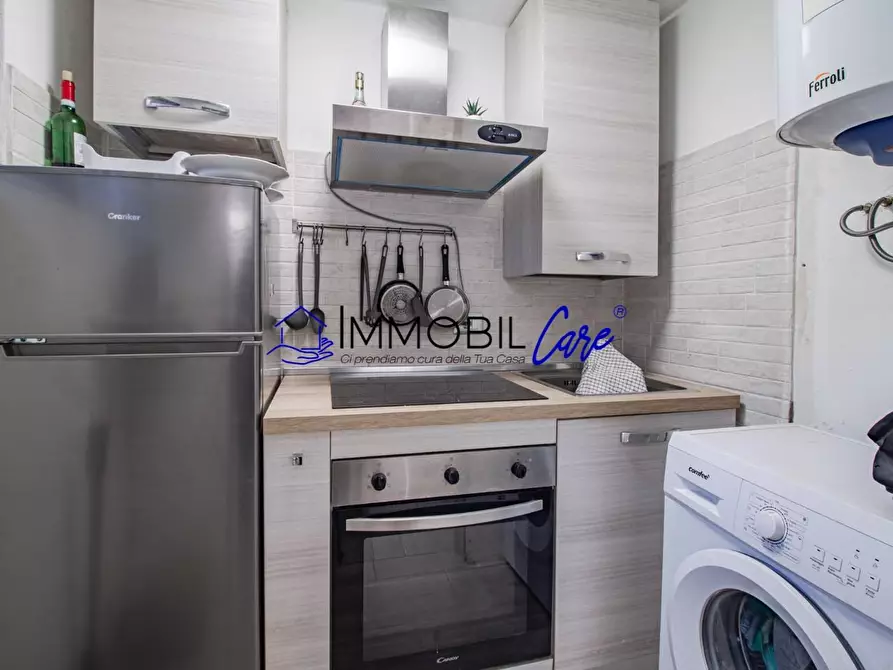 Immagine 5 di Appartamento in vendita  a Livorno