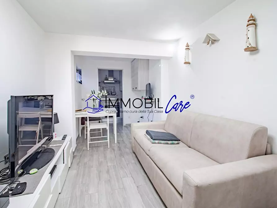 Immagine 2 di Appartamento in vendita  a Livorno