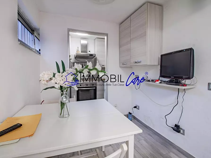 Immagine 3 di Appartamento in vendita  a Livorno