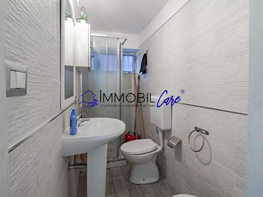 Immagine 11 di Appartamento in vendita  a Livorno