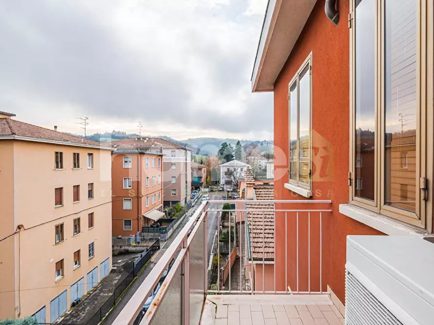 Immagine 29 di Appartamento in vendita  a Casalecchio Di Reno