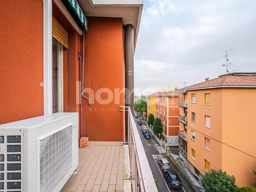 Immagine 31 di Appartamento in vendita  a Casalecchio Di Reno