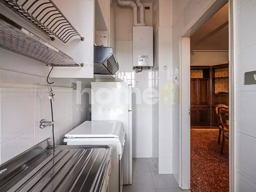 Immagine 10 di Appartamento in vendita  a Casalecchio Di Reno