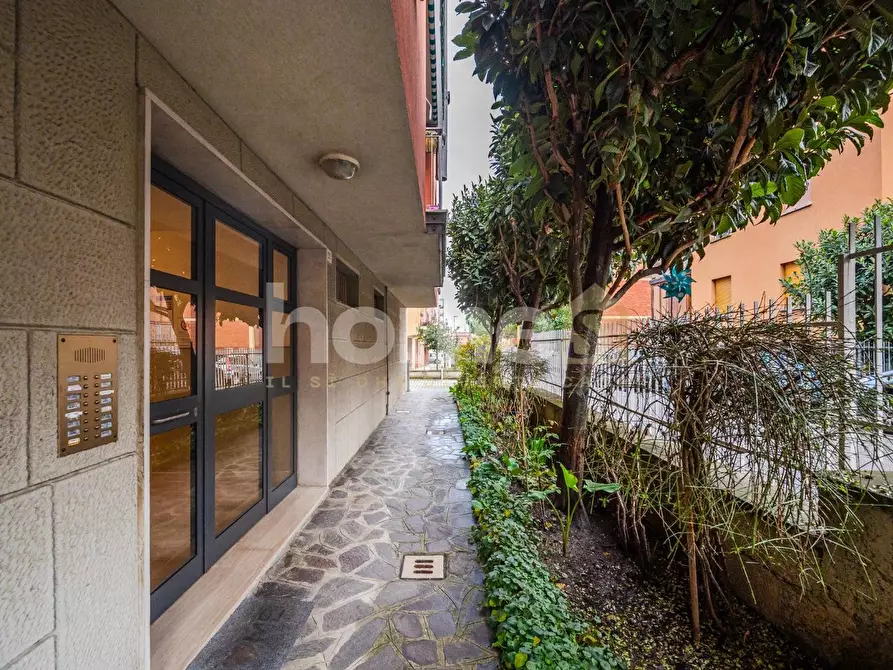 Immagine 34 di Appartamento in vendita  a Casalecchio Di Reno